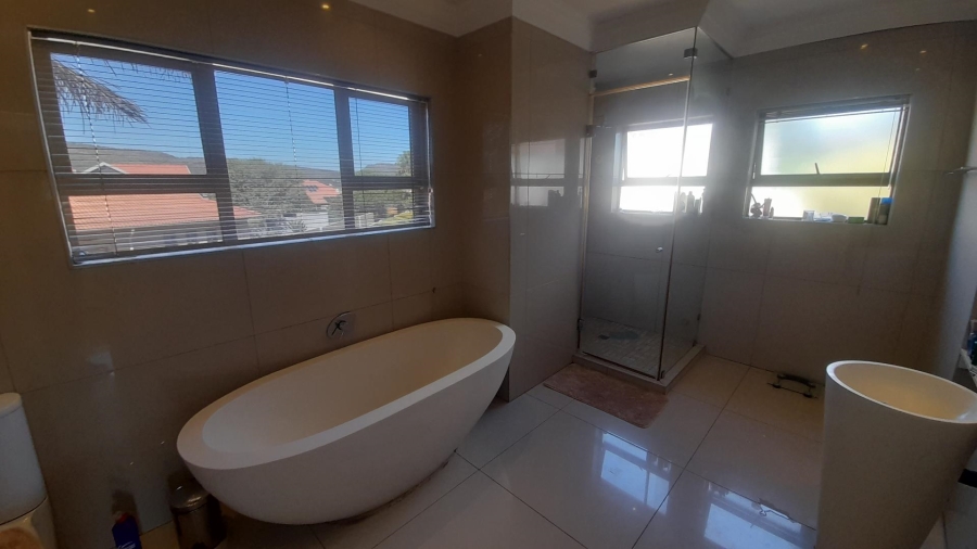 4 Bedroom Property for Sale in Birdwood Estate North West